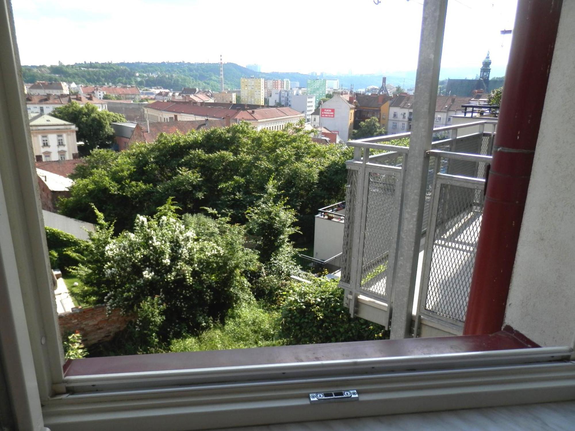 Spacious Apartment Below Spilberk Castle Brno Exterior photo